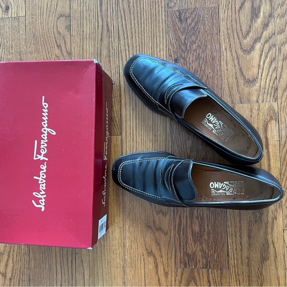 Men’s Ferragamo loafers - Picture 1 of 4